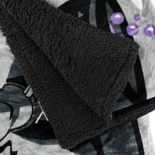 Load image into Gallery viewer, Disney Hocus Pocus Black Flame Candle Blanket, 50x60
