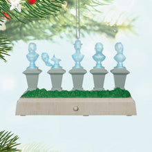 Load image into Gallery viewer, Disney The Haunted Mansion Collection The Singing Busts Ornament With Light and Sound