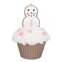Load image into Gallery viewer, Merry Macarons - 16th in the Christmas Cupcakes series