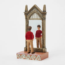 Load image into Gallery viewer, Harry &amp; Mirror of Erised
