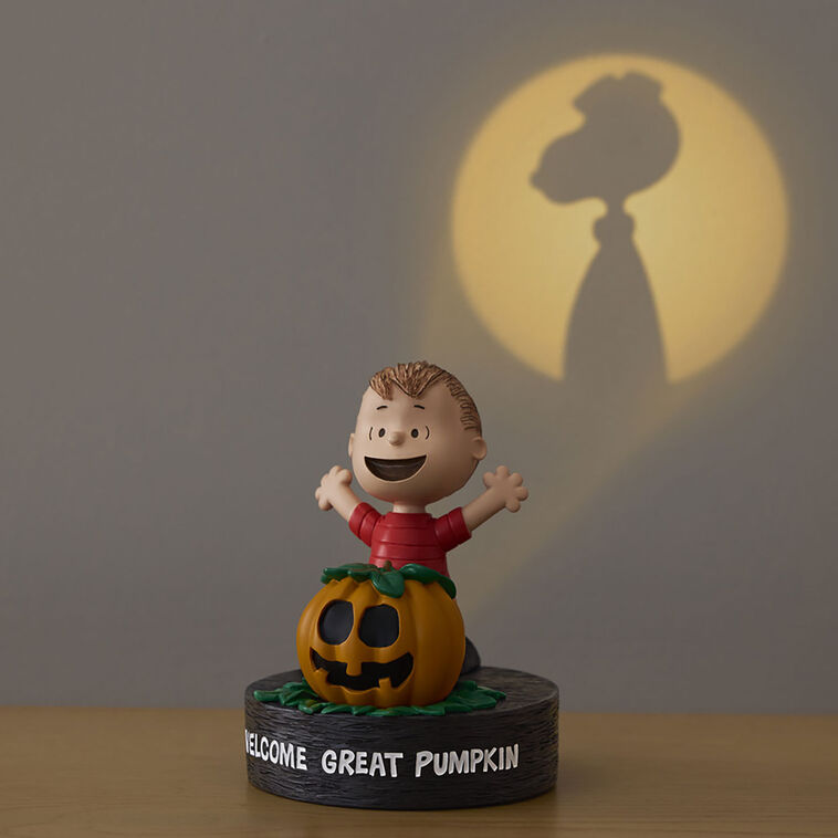 Peanuts® Welcome Great Pumpkin Linus Figurine With Light Projectio