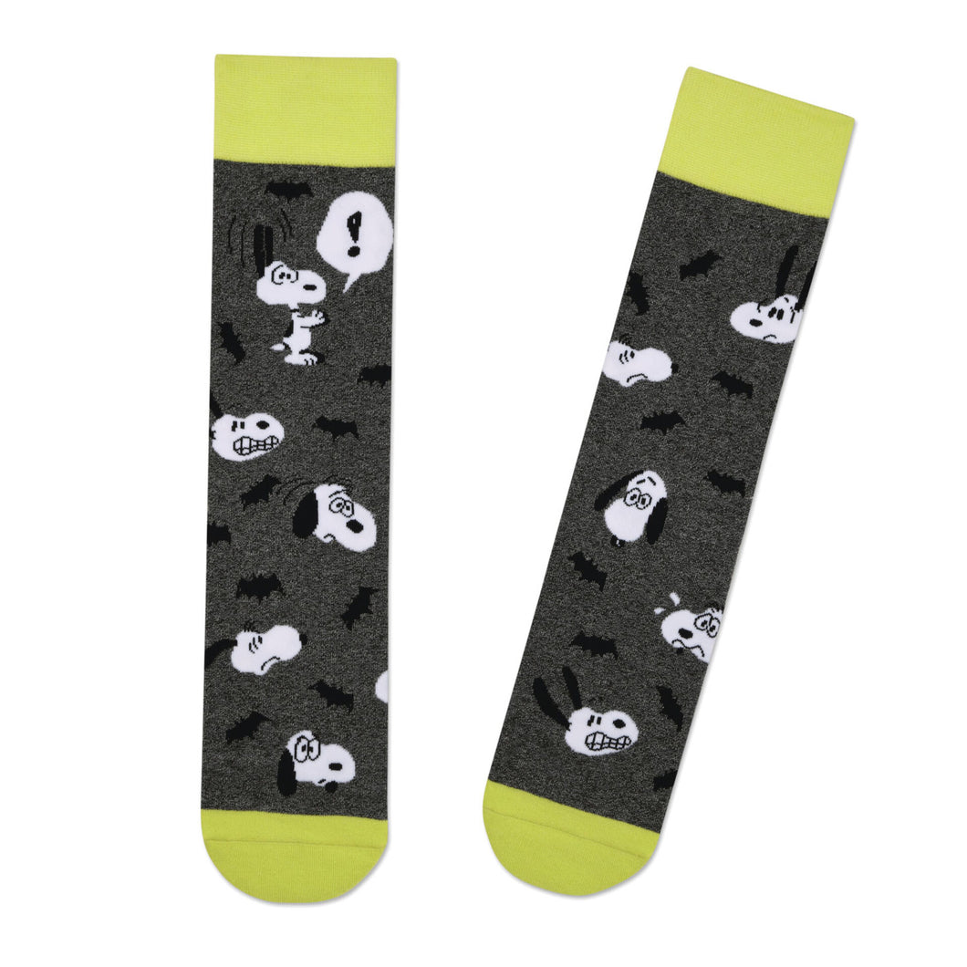 Peanuts® Scared Snoopy Halloween Crew Socks