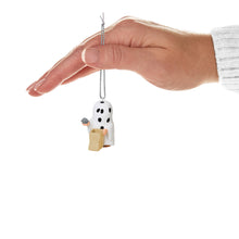 Load image into Gallery viewer, Mini The Peanuts® Gang Charlie Brown
