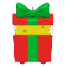 Load image into Gallery viewer, Nickelodeon SpongeBob SquarePants Sponge-Boxed for Christmas
