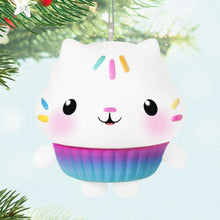 Load image into Gallery viewer, Mini Gabby&#39;s Dollhouse Cakey Cat Ornament, 1.02
